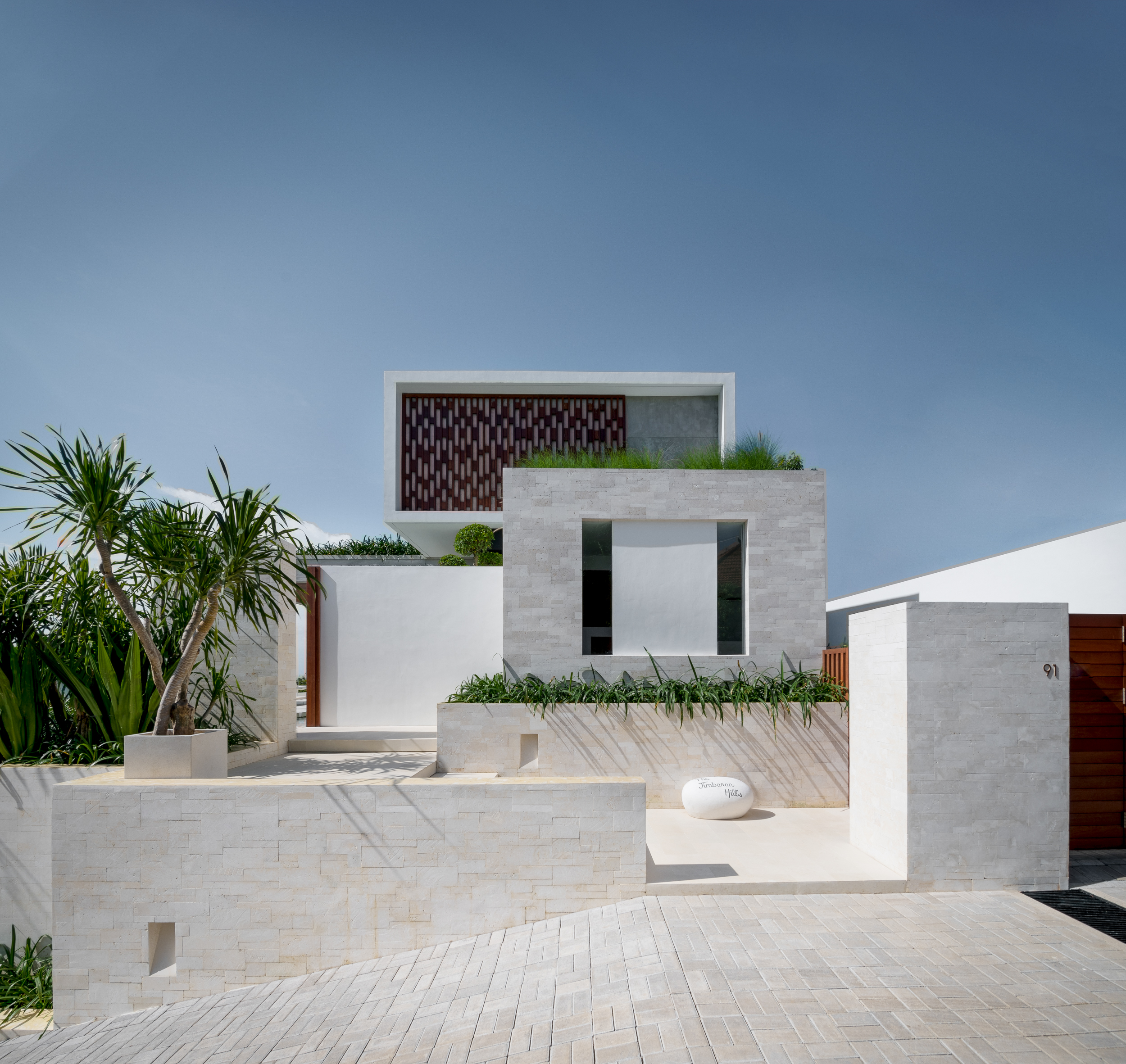 Contemporary private residence exterior