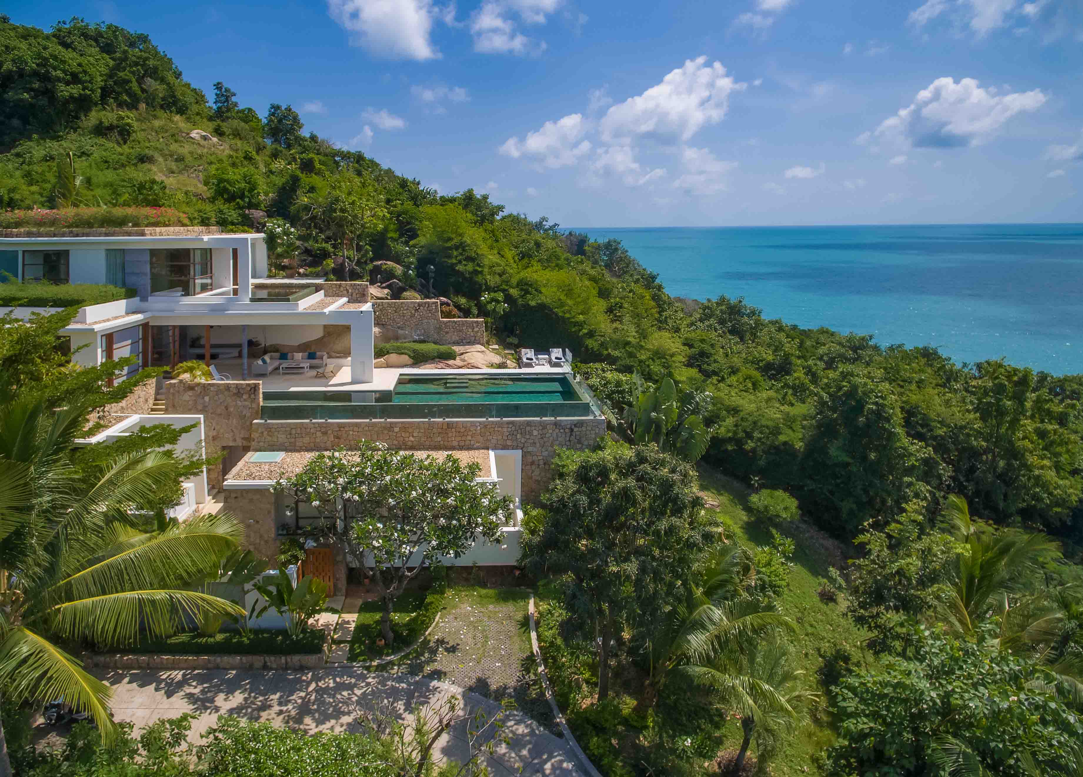 Samujana villa and pool